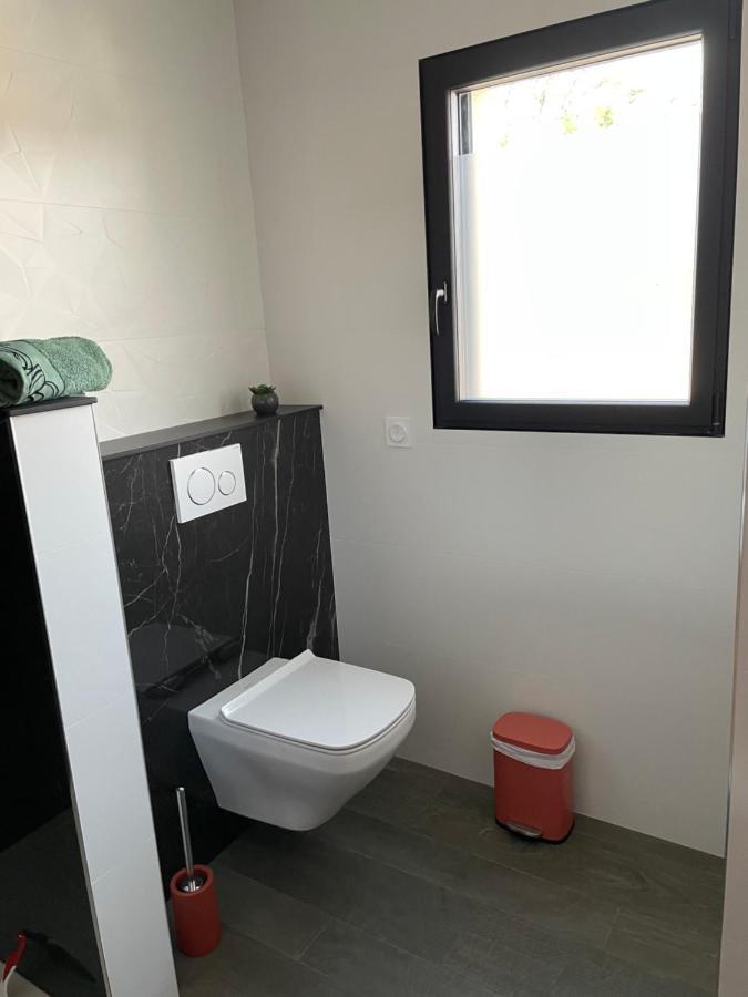 Au Charme Des Marees Appartement Lion-sur-Mer Buitenkant foto